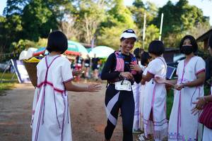 BIB: 164
                            <button type="button" onclick="openModal(18979103)" class="btn btn-primary btn-sm float-right btn-popup" data-toggle="modal" data-target=".modal-high-quality">
                        <i class="fas fa-shopping-cart"></i> Add to Cart
                    </button>
                                            <button type="button" onclick="isThisMe(18979103, true)" class="btn btn-success btn-sm float-right btn-popup btn-isme hidden" data-toggle="tooltip" data-placement="bottom" title="นี่คือรูปของคุณใช่ไหม คลิกที่นี่เพื่อเอาเข้าอัลบั้ม">
                        <i class="fas fa-plus"></i> Add to album
                    </button>
                    <button type="button" onclick="isThisMe(18979103, false)" class="btn btn-warning btn-sm float-right btn-popup btn-isnotme hidden">
                        <i class="fas fa-ban"></i> Remove from album
                    </button>